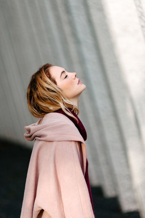 Woman With Head Tilted Back, Woman Head Tilted Up, Side Profile Tilted Up, Head Tilted Up Reference Side, Head Tilted Up, Head Tilted Back Reference, Head Up Pose, Woman Looking Up Reference, Tilted Head Reference