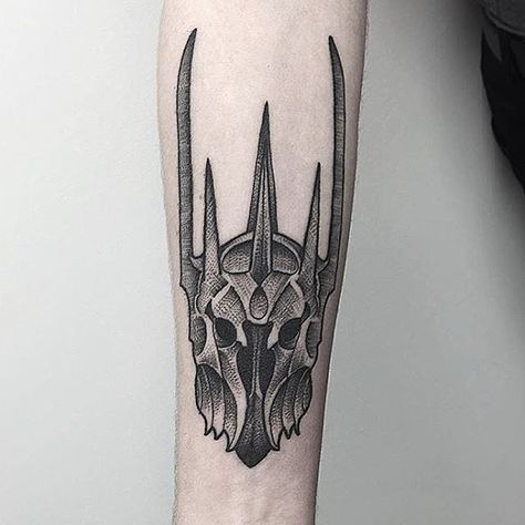 kevrichardsonjn #sauron #darkartists #btattooing #blacktattooart #onlyblackart #blackinkuk #lordoftherings Sauron Helmet, Sauron Tattoo, Helm Tattoo, Hobbit Tattoo, Tolkien Tattoo, Lotr Tattoo, Lord Of The Rings Tattoo, Helmet Tattoo, Helmet Armor