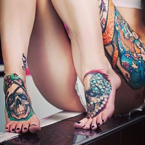 Feet-Tattoo- Flip Flop Tattoo, Mandala Foot Tattoo, Chandelier Tattoo, Blob Mirrors, Woman With Tattoos, Island Twist, Master Tattoo, Tattoo Foot, Hobie Brown