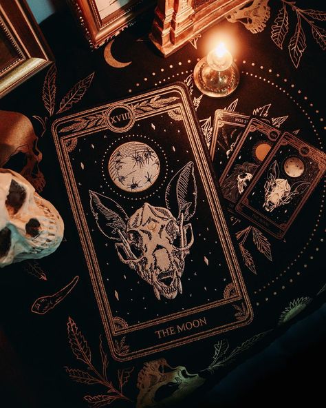 🌿 13th Press 🌿 on Instagram: “the moon is a friend 🌘 #themoon #tarot #marigoldtarot #13thpress #backpatch #patch #tarotcards #tarotreading #tarotcloth #celestial #sun…” The Moon Tarot Card Aesthetic, Moon Tarot Card Aesthetic, Tarot Aesthetic Dark, Tiktok Images, Tarot Cards Aesthetic, Mystic Aesthetic, Dr Faceclaims, Moon Deck, Cards Aesthetic