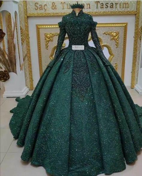 Long Frocks For Girls, Muslimah Wedding Dress, Fairytale Gown, Maxi Design, Wedding Dresses For Kids, Nikkah Dress, Latest Bridal Dresses, Long Frock, Bridal Dresses Pakistan