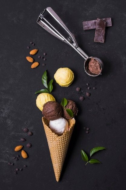 Flat lay ice cream cones and scoops | Premium Photo #Freepik #photo Types Of Ice Cream, Ice Scoops, Rolled Ice Cream, Types Of Ice, Food Photography Dessert, Cream Photography, Ice Cream Menu, Ice Cream Photography, Ice Cream Business