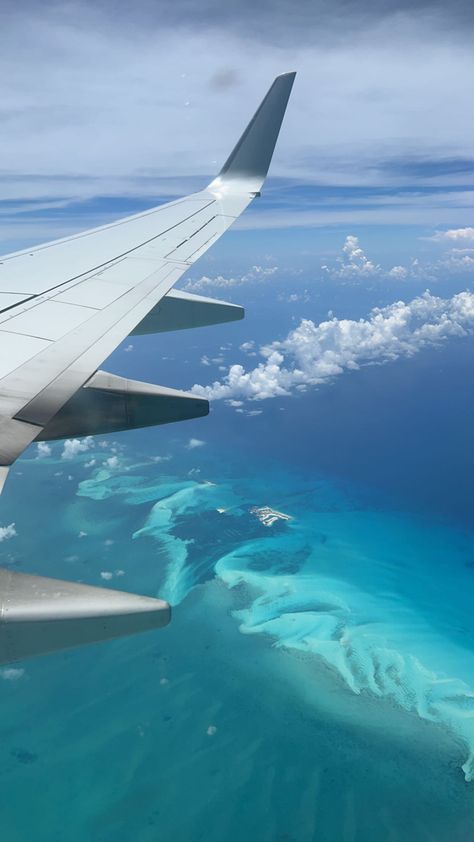 Plane Over Ocean, Pretty Airplane View, Plane View Aesthetic, Plane View, Plane Photography, Singapore Photos, Airport Aesthetic, Airplane Wallpaper, Vision Board Images