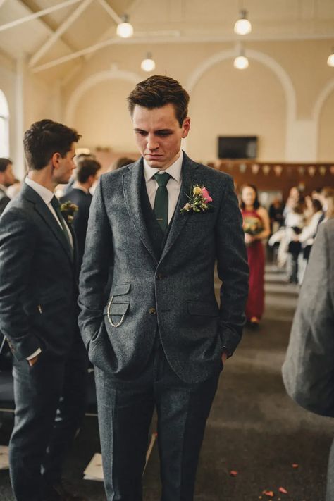 Fifty shades of grey wedding suit ideas from Rock My Wedding grooms including, pale grey, mid-grey, charcoal, check and blazers. Charcoal Grey Suit Wedding, Charcoal Suit Wedding, Gray Tweed Suit, Wedding Suit Ideas, Grey Wedding Suit, Charcoal Wedding, Beach Wedding Groom, Grey Tweed Suit, Grey Suit Wedding