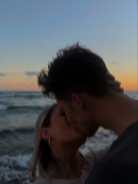 Love goals couple goals beach photography couples photo shoot love happy cute boy pretty girl Elsie Silver Aesthetic, Elsie Silver, Silver Aesthetic, I Have A Boyfriend, Wild Eyes, Rose Hill, Wild Love, Ideal Boyfriend, My Kind Of Love