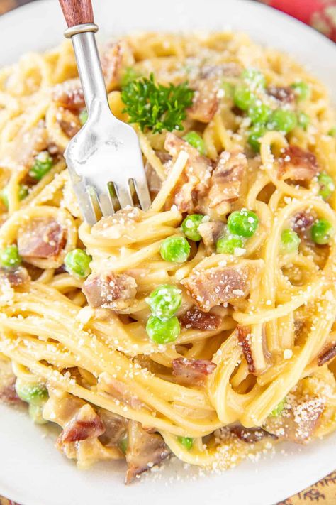 Pasta With Peas And Bacon, Soup Chicken Broth, Homemade Dressing Recipe, Easy Carbonara Recipe, Bacon Soup Recipes, Campbells Soup Recipes, Cream Cheese Pasta, Pasta Carbonara Recipe, Cream Soup Recipes