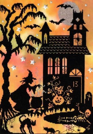 Cross Stitch Halloween, Witch Cross Stitch, Bothy Threads, Stitch Halloween, Halloween Kit, Pumpkin House, Halloween Cross Stitch Patterns, Halloween Cross Stitches, Beaded Cross Stitch