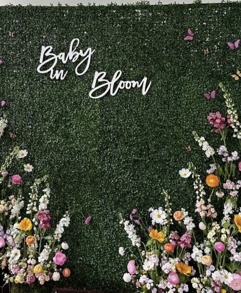 Grass Backdrop With Flowers, Photo Backdrop Flowers, Baby Shower Photo Backdrop, Shower Photo Backdrop, Backdrop Flowers, Easter Backdrop, Baby Shower Balloon Arch, Bday Photoshoot, Grass Backdrops