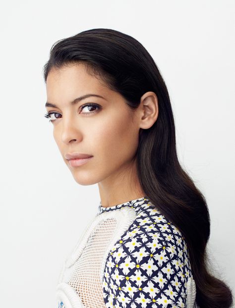 Stephanie Sigman Stephanie Sigman, Mexican Actress, Female Head, Bond Films, Female Face, Hair Brained, Cute Woman, Face Claims, Woman Face