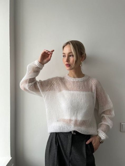 Yarn Clothes, Crochet Sweater Design, Knit Summer Dress, Knit Dress Pattern, Best Winter Outfits, Sheer Sweater, Knitwear Fashion, Midi Skirts, Knitting Techniques