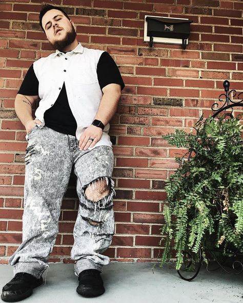 Plus Size Trans Guy on Instagram: “EMO FOR FALL” Plus Size Goth Men, Plus Size Trans Masc, Trans Men Fashion, Fat Men Style, Plus Size Emo, Fat Goth, Goth Outfits Men, Chubby Goth, Emo Prom