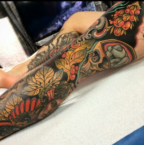 Tattoo Yakuza Style Tattoo, Predator Tattoo, Sam Clark, Trad Tattoos, Fire Tattoo, Leg Tattoo Men, Leg Sleeve Tattoo, Japanese Sleeve Tattoos, Human Canvas