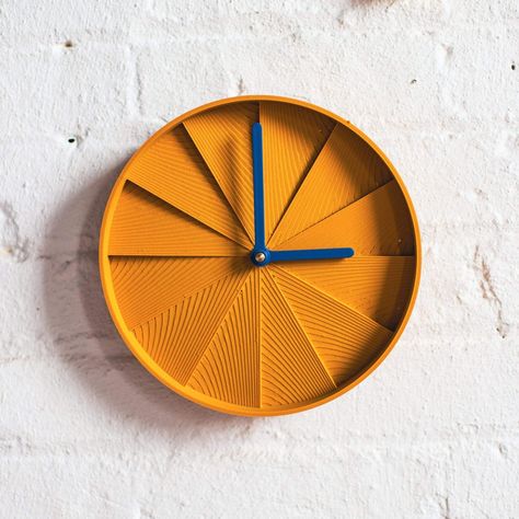 Modern Decorative Objects, Laser Cut Wood Crafts, Cement Art, Wall Watch, Cool Clocks, Diy Clock Wall, Milk Shop, Wall Clock Design, Jet Engine