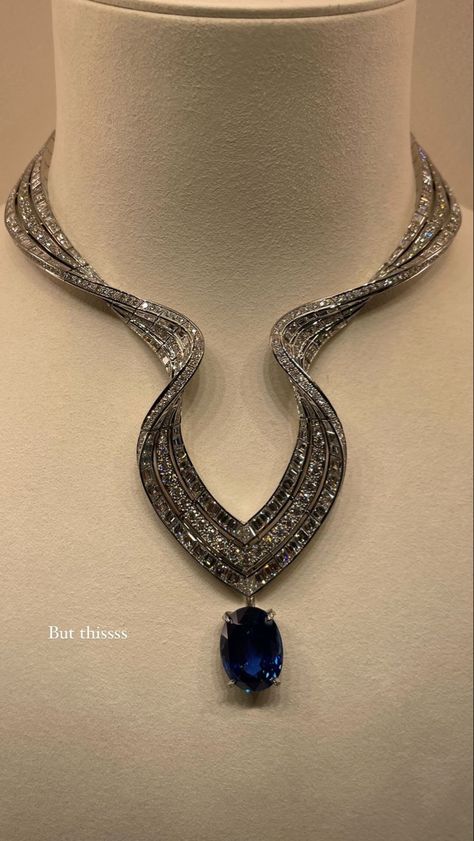 Royal Diamond Necklace, Luxury Jewelry Aesthetic, Rich Jewelry, Most Expensive Jewelry, Luxurious Necklace, Still I Rise, Expensive Jewelry Luxury, Fancy Jewellery Designs, Luxe Jewelry