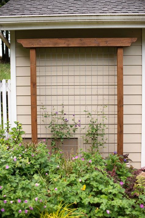 Make a Lovely Entrance to Your Garden by Building an Arbor Trellis Landscape House, Arbors Trellis, Diy Garden Trellis, Jardim Diy, Trellis Ideas, Diy Trellis, Garden Vines, Have Inspiration, The Secret Garden