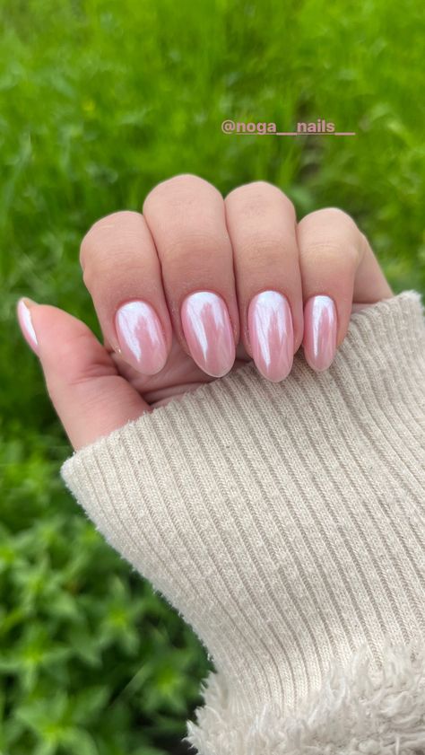 Pink nails with chrome Pink Chrome Nails Dip, Pink Chrome Wedding Nails, Blush Nails With Chrome, Clear And Pink Nails, White Nails With Pink Chrome, Pink Chrome Christmas Nails, Baby Pink Nails With Chrome, Pastel Pink Chrome Nails, Pink Crome Nails Ideas