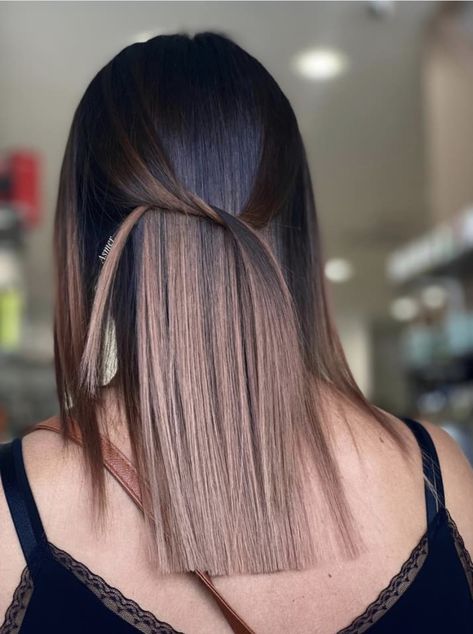 Fall Hair Colors For Straight Hair, Winter Balayage Brunettes, Ombre Straight Hair, Brown Hair Color Shades, Mushroom Hair, Short Ombre Hair, Hair Color Techniques, Ombre Hair Color, Hair Color And Cut