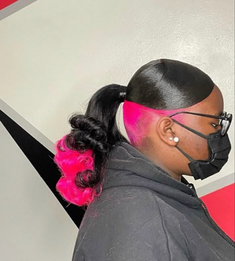 Hairstyles Highschool, Cute Dyed Hair, Barbie Ponytail, Pink And Black Hair, Slick Ponytail, Weave Ponytail Hairstyles, Pink Hair Dye, Peekaboo Hair, Sleek Ponytail Hairstyles