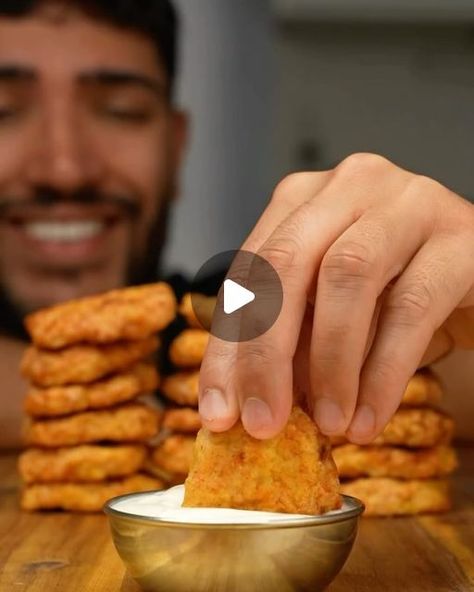 Hot Honey Dip, Crispy Chicken Nuggets, Honey Dip, Chicken Nugget Recipes, Franks Red Hot, Gym Food, Fast Healthy Meals, Ground Chicken, High Protein Snacks