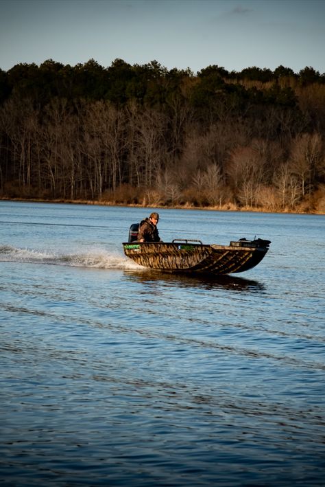 Duck hunters senior session Duck Hunting Senior Pictures, Hunting Senior Pictures, Duck Hunter, Duck Hunting, Senior Session, Picture Ideas, Senior Pictures, Hunting