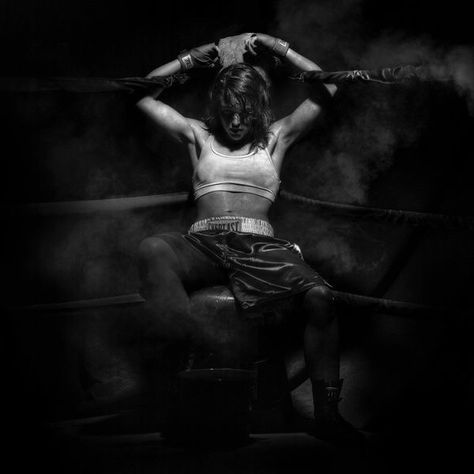 _₳Ɽ₮_ Woman Boxer, Boxe Thai, Boxing Ring, Female Boxers, Motivational Quotes For Women, Boxing Girl, Ju Jitsu, Body Challenge, Female Fighter