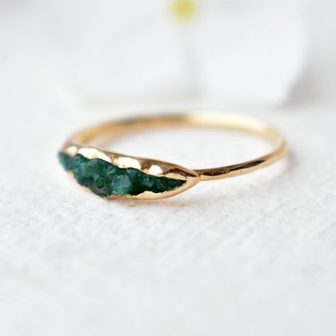 THIS RING IN PHOTOS IS READY TO SHIP IN 14K YELLOW GOLD, US 7.  This one-of-a-kind pea-pod ring is designed with a conscious thought to use leftover crushed natural rough Emerald, which is otherwise discarded.  Crafted in solid 14k or 18k gold, the pod is filled with recycled rough Emerald "peas", solidified layer by layer for a refined look. Its raw beauty, truly one-of-a-kind, holds a mystery. A unique gift for all the caretakers for the nurturing they provide!  *  Gold: 14k / 18k Solid Gold Raw Rings, Ring Designs Unique, Unique Mothers Rings, Layering Rings, Emerald Gold Ring, Gold Ring Unique, Natural Emerald Rings, Raw Emerald, Raw Gemstone Jewelry