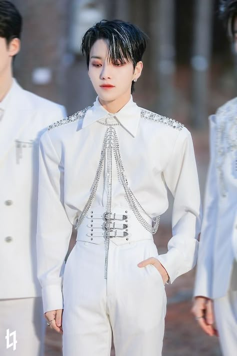 Creative Suits For Men, Male Kpop Idols In Suits, Kpop Idol Men Outfit, Men In Lace Outfit, Gala Male Outfit, K Pop Male Outfits, K Pop Idol Outfit Male, Celestial Mens Fashion, Feminine Fashion For Men