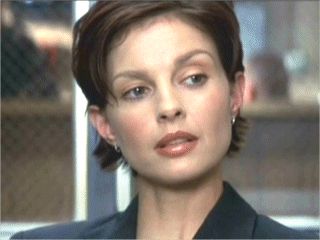 9003-25489.gif (320×240) Ashley Judd Hairstyles, Ashley Judd 90s Short Hair, Ashley Judd Short Hair Someone Like You, Ashley Judd High Crimes, Brunette Pixie, Judge Judy Memes, Ashley Judd, Hairstyles Pictures, Pixie Haircuts