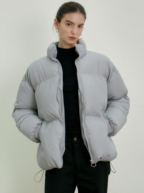 Grey Puffer Jacket Outfit, Cream Puffer Jacket, Puffer Outfit, Jacket Drawing, Grey Puffer Jacket, Puffer Jacket Outfit, Short Puffer Jacket, Grey Puffer, Puffer Parka