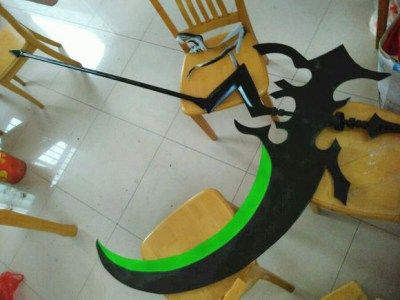 [Tutorial] - How to make Shinoa Hiragi's scythe (Shikama Dōji) from Owari no Seraph/Seraph of the End. Shinoa Scythe, The Seraph Of The End, Seraph Of The End Shinoa, Shinoa Hiiragi, Prop Making, Comic Con Cosplay, Seraph Of The End, Cosplay Diy, Owari No Seraph