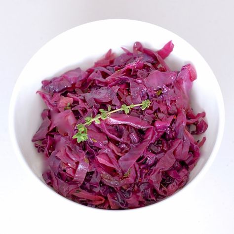 braised red cabbage side dish Spiced Red Cabbage, Classic Christmas Recipes, Veggie Options, Red Cabbage Recipes, Braised Red Cabbage, Purple Onion, Cooked Cabbage, Christmas Spices, Bbc Good Food