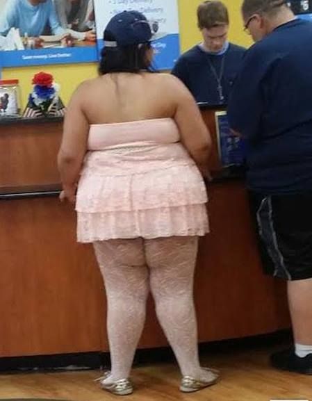 Long ass day Wallmart People, Walmart Pictures, Walmart Funny, Funny People Pictures, Dirty Memes, Walmart Fashion, Wal Mart, Funny Fashion, Fashion Fail