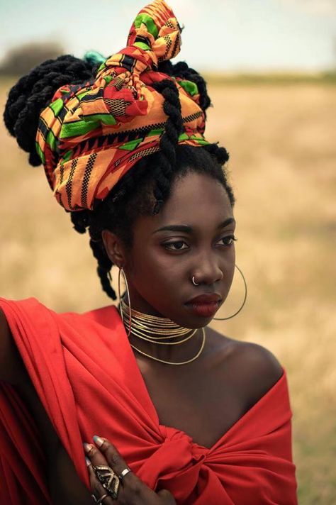 Angola African Outfits, Afrikaanse Mode, African Head Wraps, African Inspired Fashion, African Queen, Hair Wraps, Foto Art, African Beauty, Mode Inspo