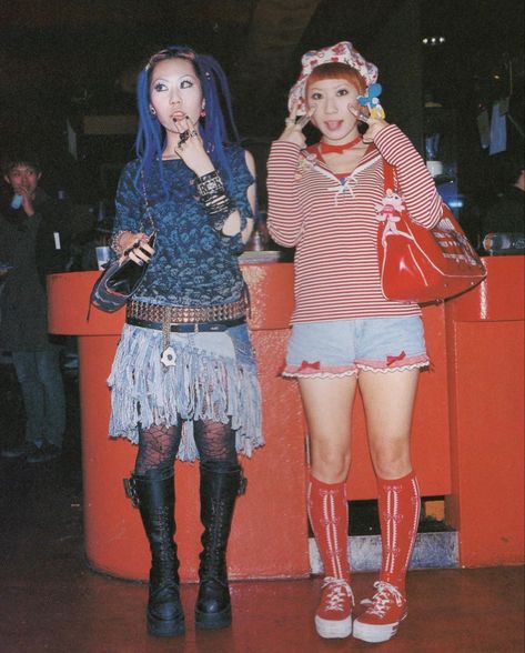 Fruits Magazine 2000s, Fruits Magazine 90s, 90s Harajuku Fashion, Fruitful Fashion, J Fashion Harajuku, Harajuku Street Style, Fruits Magazine, Fruit Fashion, 90s Harajuku