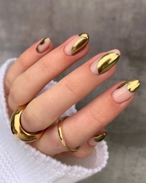 Pink Stiletto Nails, White Chrome Nails, Gold Chrome Nails, Nail Artwork, Festive Nail Designs, Bridesmaids Nails, Fake Nails Long, Chrome Nail Art, Gold Nail Polish