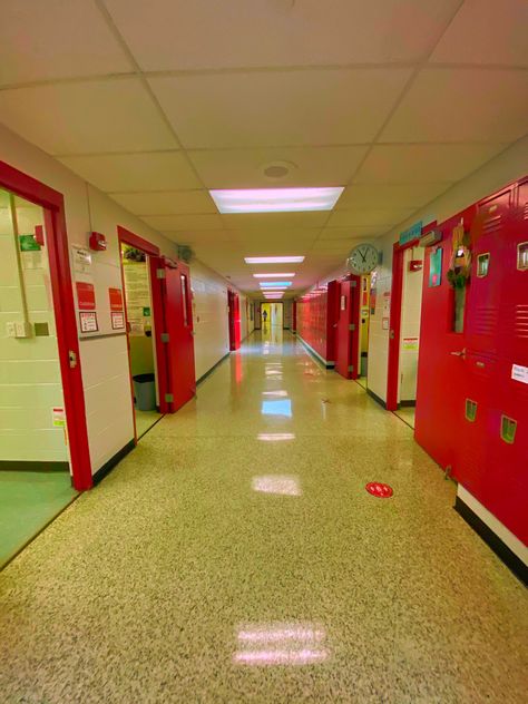 #nostalgia #middleschool #backrooms #liminalspaces Back To School Nostalgia, Elementary School Nostalgia, Childhood Nostalgia Aesthetic, Nostalgic Places, Australia School, 2000 Nostalgia, School Nostalgia, Strangely Familiar, Childhood Aesthetic