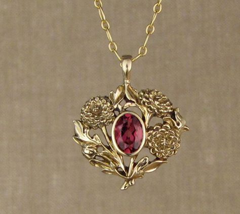 dahlia pendant with rhodolite garnet « Gin and Butterflies Rhodolite Garnet, Leaf Design, Dahlia, Gin, Garnet, Women Fashion, Art Nouveau, Butterflies, Pendant Necklace