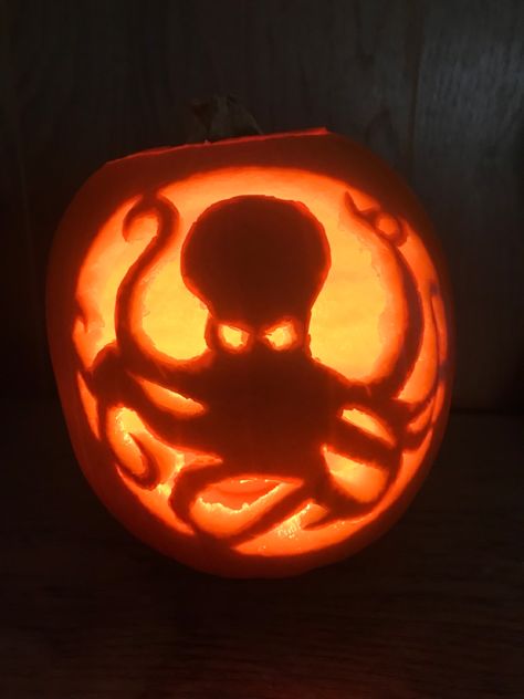 Kraken Pumpkin Carving, Pumpkin Carving Pattern, Pumpkin Carving Stencils, Halloween Pumpkin Carving Stencils, Carving Stencils, Pumpkin Carving Designs, Pumpkin Carvings Stencils, Halloween Pumpkins Carvings, Pumpkin Faces