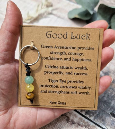 Welcome to Purus Sensa 💚 All of our bespoke gifts are handmade by me, please don't hesitate to message any queries, as I'm always happy to help 😊 This little keyring is a perfect gift to wish the wearer good luck! It is made with genuine, high quality, and natural gemstone beads. Attached to a card as pictured. The gift will arrive in an organza gift bag, gift wrapped, and packed in 100%biodegradable packaging 📦 🌏 Thanks for stopping by 💚 Diy Good Luck Charm, Good Luck Gift Ideas, Keyring Packaging, Crystals For Good Luck, Good Luck Charms, Lucky Gifts, Good Luck Gifts, Biodegradable Packaging, For Good Luck