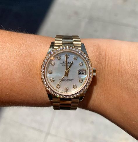 Olivia Rose, Oyster Perpetual Datejust, Rolex Oyster Perpetual, Rolex Oyster, Mother Pearl, A Mother, Rolex Watches, Gold Watch, Mother Of Pearl