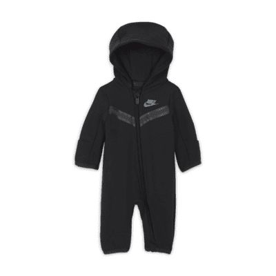 Find the Nike Sportswear Tech Fleece Baby (0-9M) Full-Zip Coverall at Nike.com. Free delivery and returns. Baby Nike Tech, Baby Nike Outfits, Nike Tech Fleece Baby, Baby Clothes Nike, Boy Nike Outfits, Baby Boy Nike Outfits, Baby Boy Clothes Nike, Toddler Nike Outfits, Nike Baby Clothes