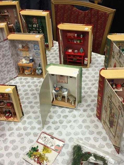 Book Dioramas, Shadow Box Kunst, Tiny Objects, Room Box Miniatures, Matchbox Crafts, Book Pendant, Book Boxes, Room Boxes, Doll House Crafts