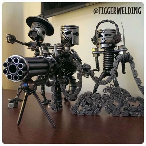 Metal Figurines, Welding Art Projects, Metal Sculptures, Metal Welding, Diy Bar, Sculpture Metal, Steel Sculpture, Metal Tree, Metal Projects