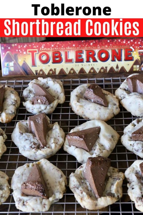 Toblerone Cookies, Toblerone Chocolate, Shortbread Cookies Recipe, Christmas Shortbread, Shortbread Recipe, Buttery Shortbread Cookies, Shortbread Cookie Recipe, Shortbread Recipes, How To Roast Hazelnuts