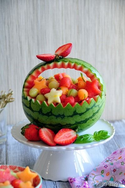 Sparkling Watermelon Bubbles — with Carving Pictorial Watermelon Basket, Fruits Decoration, Fruit Creations, Decorações Com Comidas, Watermelon Carving, Fruit Displays, Fruit And Vegetable Carving, Vegetable Carving, Fruit Arrangements