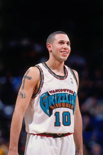 Mike Bibby, Nba Basketball, Chicago Bulls, Types Of Fashion Styles, Vancouver, Nba, Sports Jersey, Basketball, Mens Tops