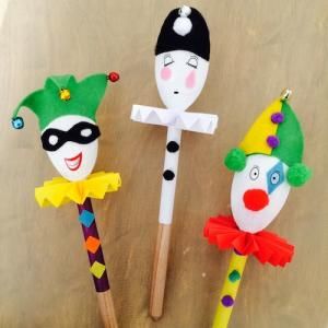 Des dizaines d'idées pour fabriquer des marionnettes - DIY - activité enfants Wooden Spoon Crafts, Spoon Craft, Theme Carnaval, Halloween Craft Projects, Spoon Crafts, Noel Diy, Craft Projects For Kids, Foam Crafts, Wooden Spoons