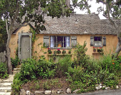 Sunwiseturn Fairytale Houses, Cottages By The Sea, Storybook House, Cute Cottages, Cozy Cottages, Storybook Homes, Carmel California, Fairytale Cottage, Storybook Cottage