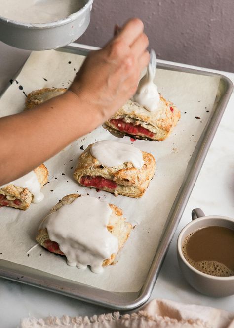 Roasted Rhubarb Scone Sandwiches with Vanilla Bean Glaze - A Cozy Kitchen Scone Sandwiches, Rhubarb Filling, Sweet Scones, Rhubarb Scones, Roasted Rhubarb, Scones Ingredients, Vanilla Glaze, Rhubarb Recipes, Kitchen Recipe