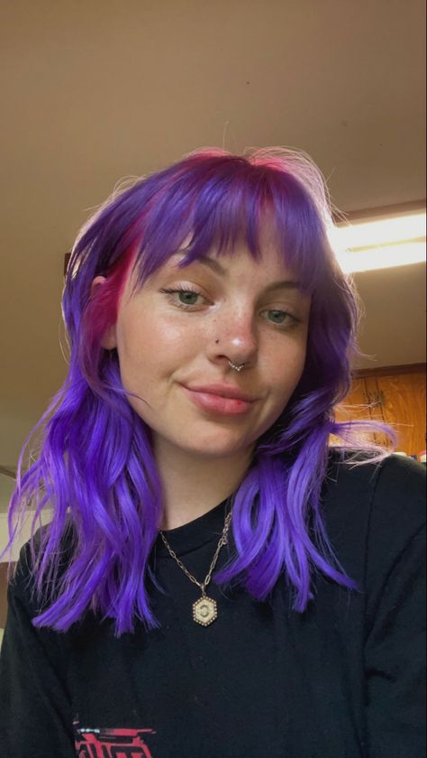 Pink & purple hair 🤩 #hair #purplehair #hairinspiration #pinkhair #colorfulhair Pink Roots, Quick Hair Growth, Pink Purple Hair, Hair Styels, Hair Dye Colors, Short Hair Haircuts, Hair Inspiration Color, Roots Hair, Aesthetic Hair